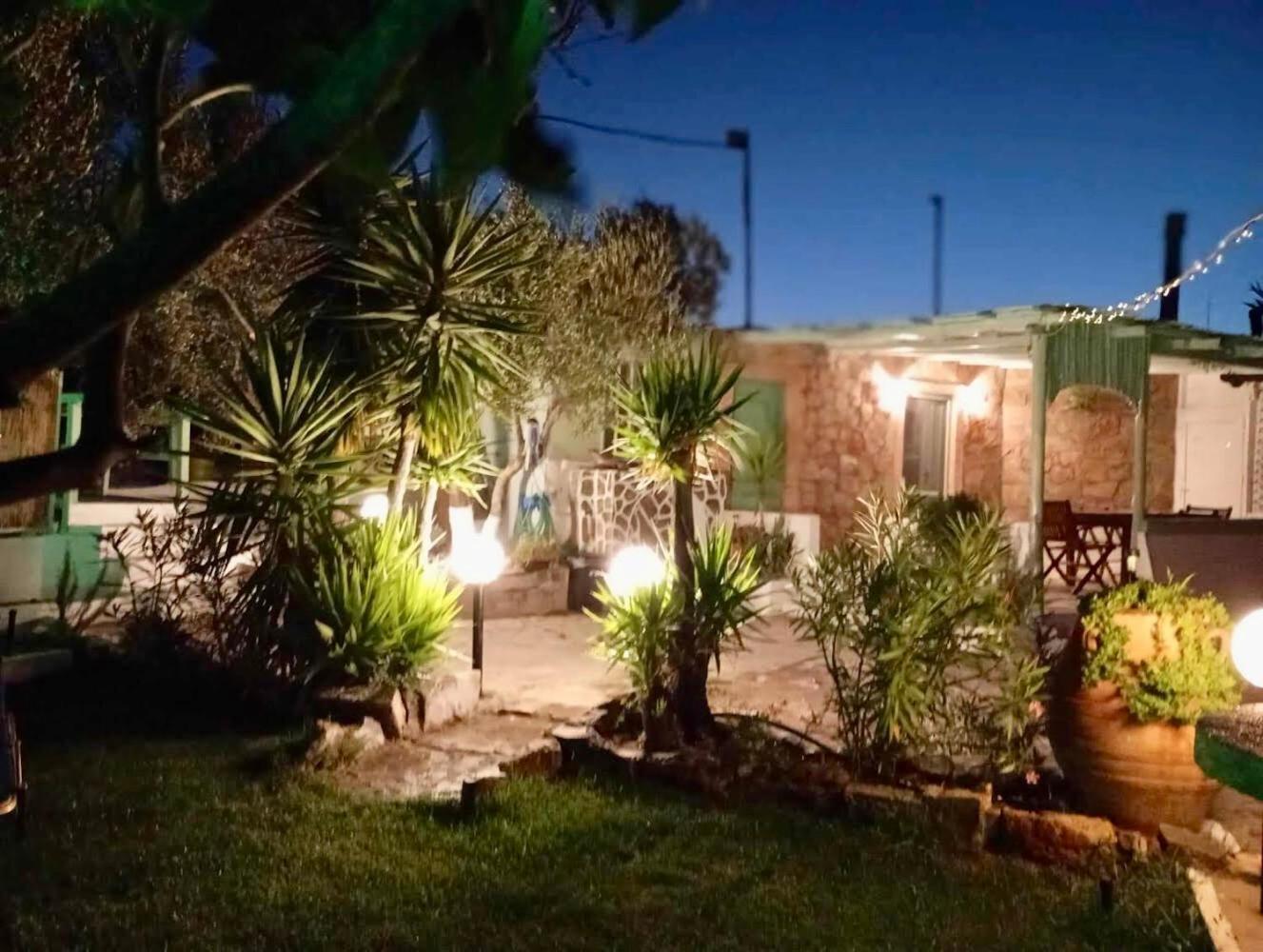 Manos Small House Kouremenos
